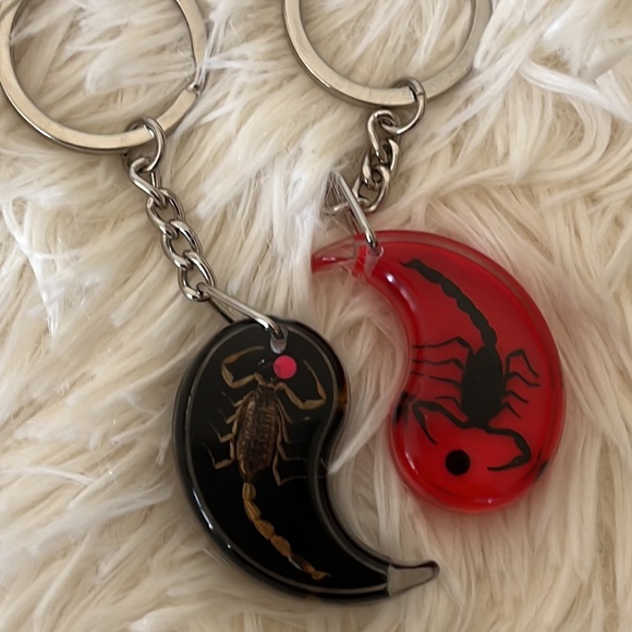 Two  Scorpions Key chain Black & Red - Picture 3 of 3